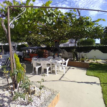 פסטום Villa Miriade B&B מראה חיצוני תמונה