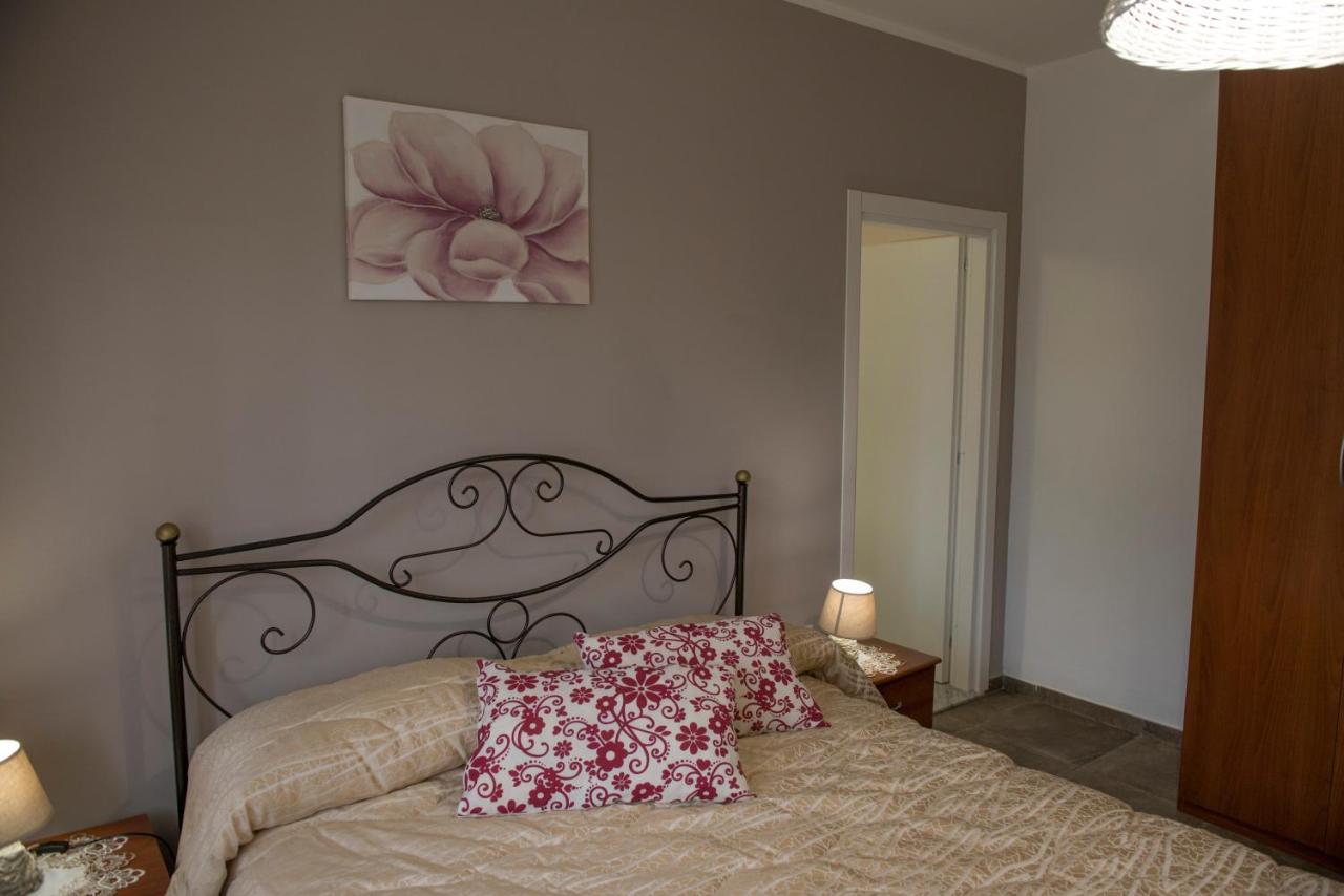פסטום Villa Miriade B&B מראה חיצוני תמונה