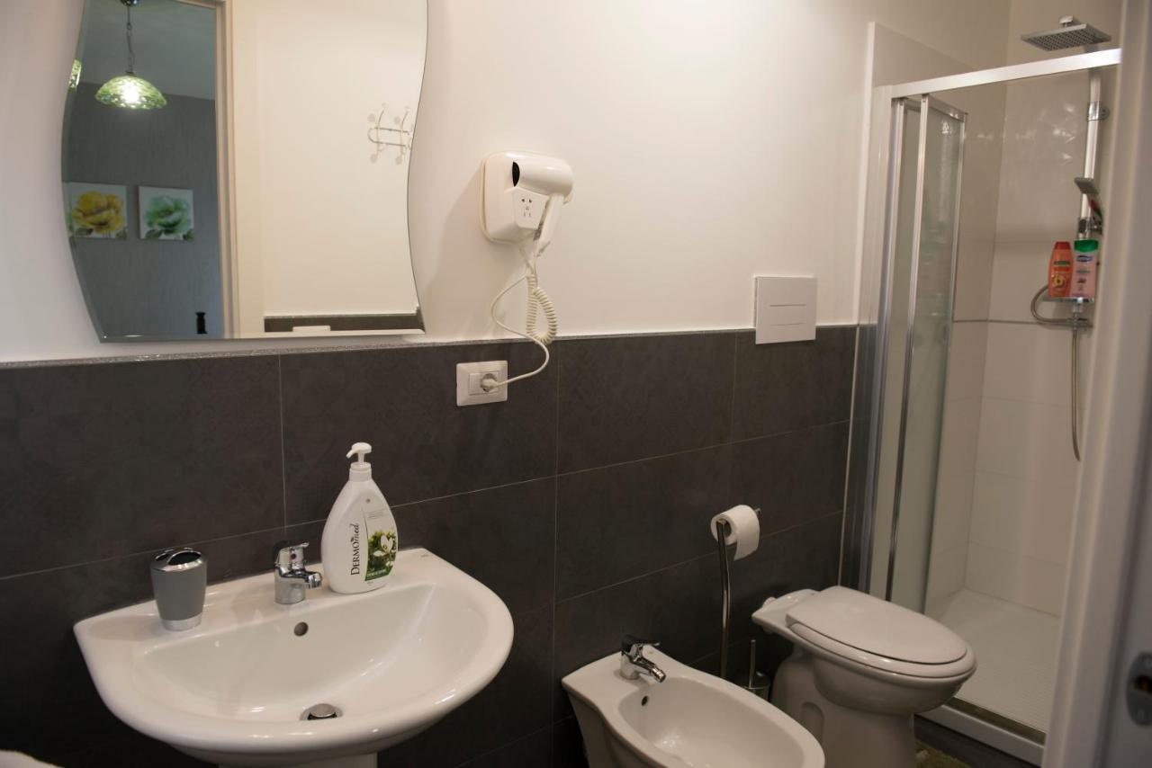 פסטום Villa Miriade B&B מראה חיצוני תמונה