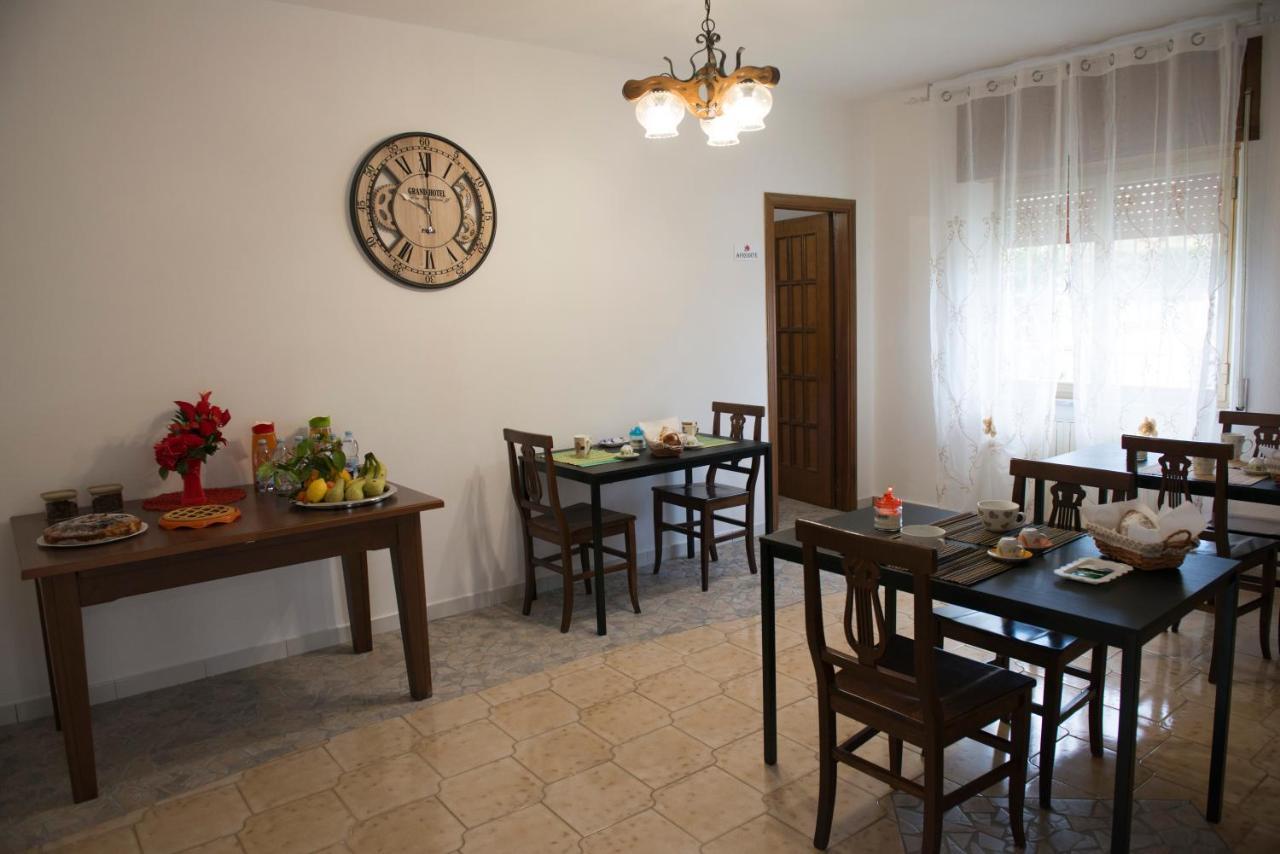 פסטום Villa Miriade B&B מראה חיצוני תמונה