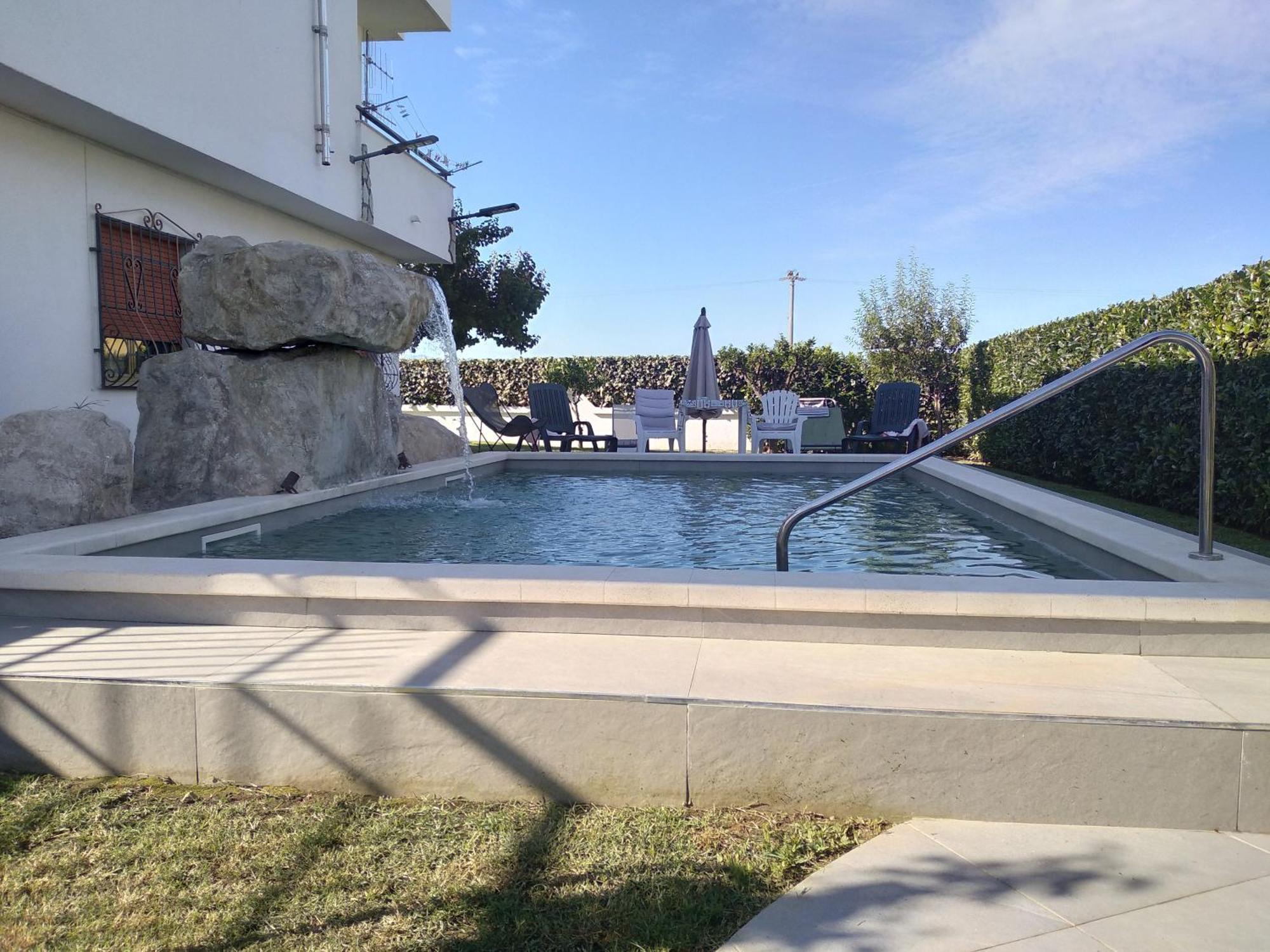 פסטום Villa Miriade B&B מראה חיצוני תמונה