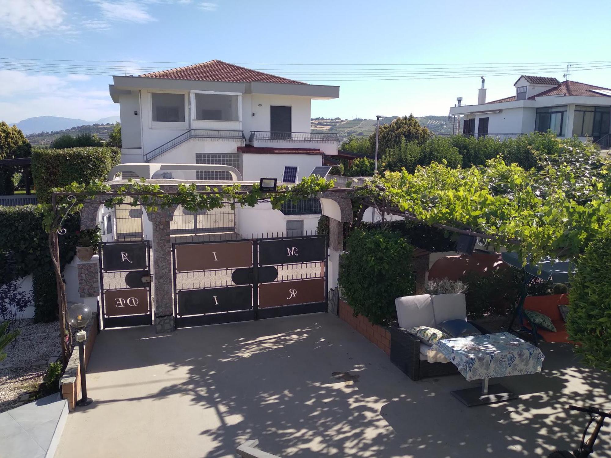 פסטום Villa Miriade B&B מראה חיצוני תמונה