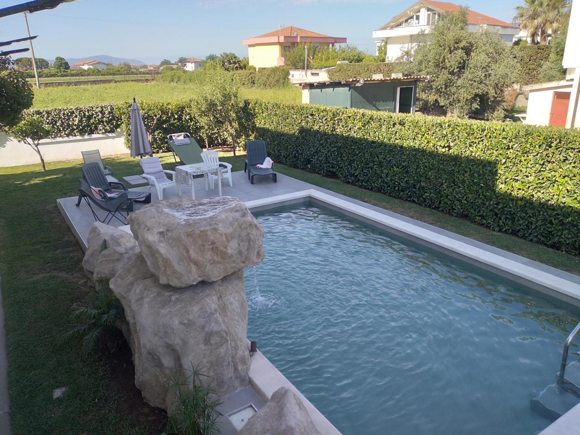 פסטום Villa Miriade B&B מראה חיצוני תמונה